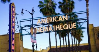 华纳兄弟收购案:一场颠覆好莱坞的争夺战正在发生?